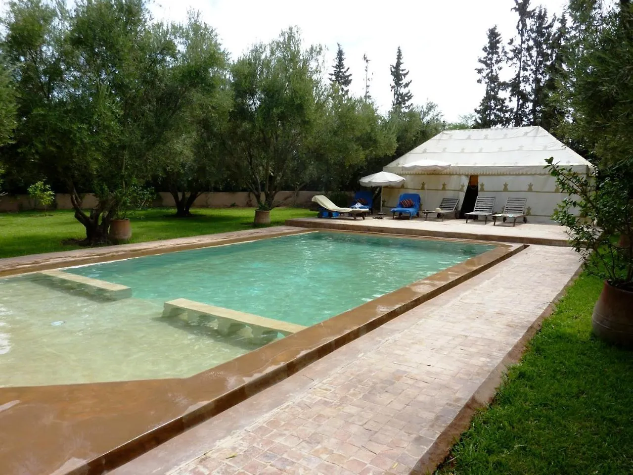 Exceptionnelle Villa Riad Avec Cuisiniere-Piscine Chauffee-Navette Airport Gratuite-Fibre Internet Marrakesh